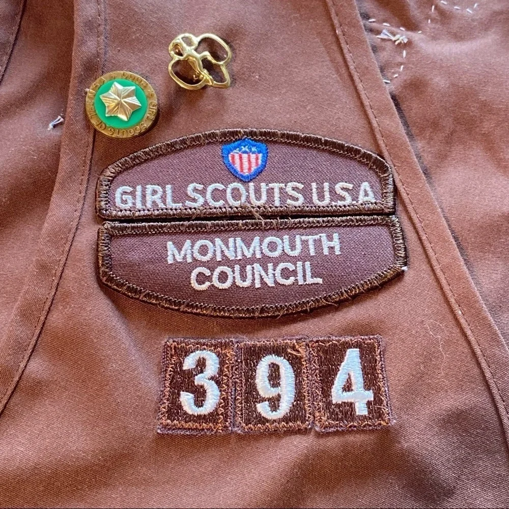 Vintage Girls Scouts USA Brownies Vest Pins Monmouth Council Y2K Brown Large